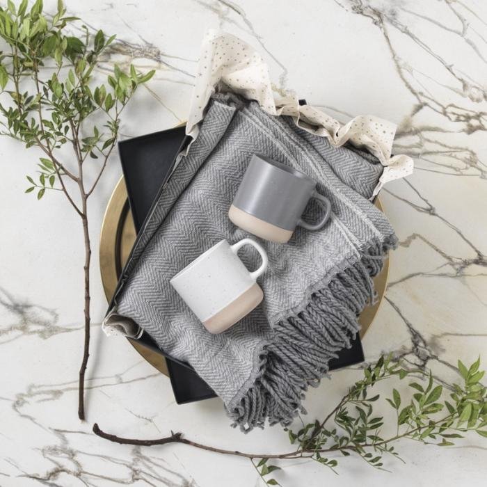 Seasons Haven sprei met visgraatmotief