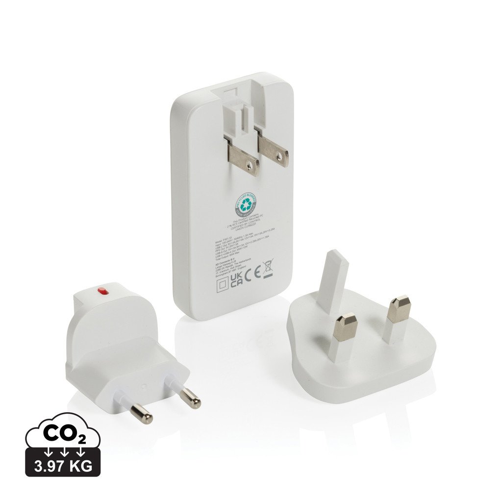 XD Collection Fluxo RCS 65W flat GAN charger with universal connectors