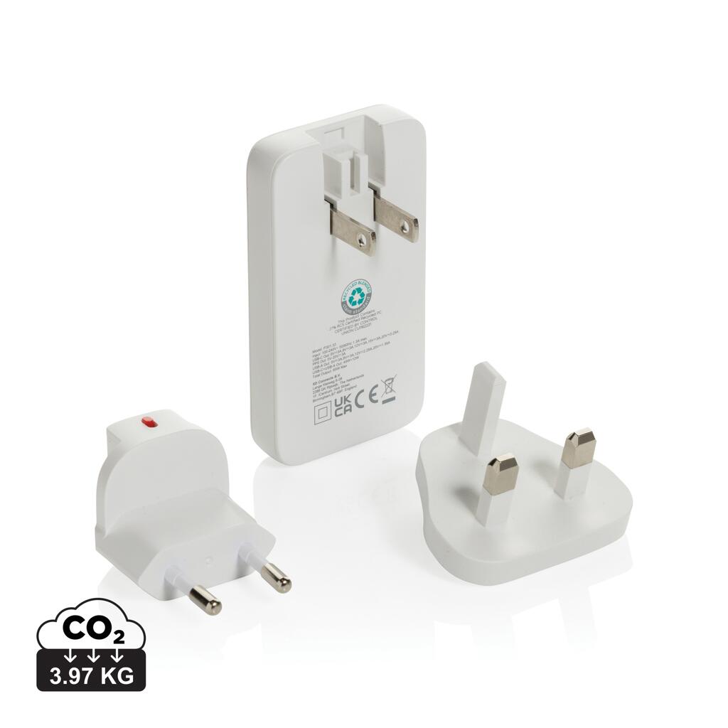XD Collection Fluxo RCS 65W flat GAN charger with universal connectors